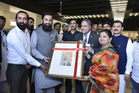 Honorable Governor Punjab and Chancellor visited Hakara Art Gallery IUB.