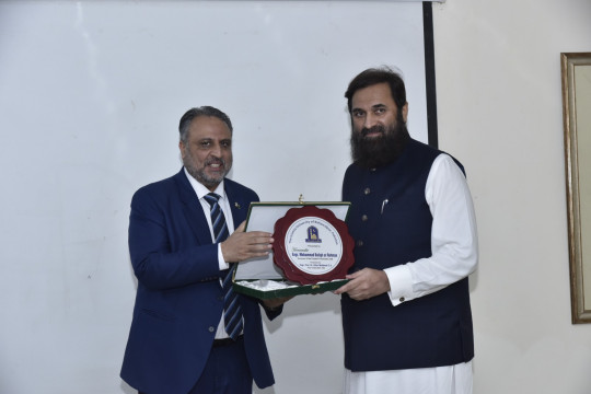 Governor Punjab and Chancellor Engr Muhammad Baligh ur Rehman paid a grand visit to IUB Bahawalnagar Campus