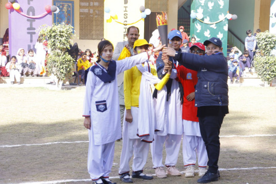 The Islamia University School System hosted a children's cricket match at the Baghdad ul Jadeed campus