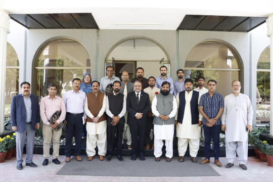 Engr Prof. Dr. Athar Mahboob presented shields to journalists for their cooperation in organizing BLFC 2023