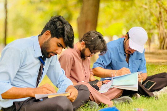 The Islamia University of Bahawalpur organized a sketching & digital Design session titled "Maraka-e-Haq."