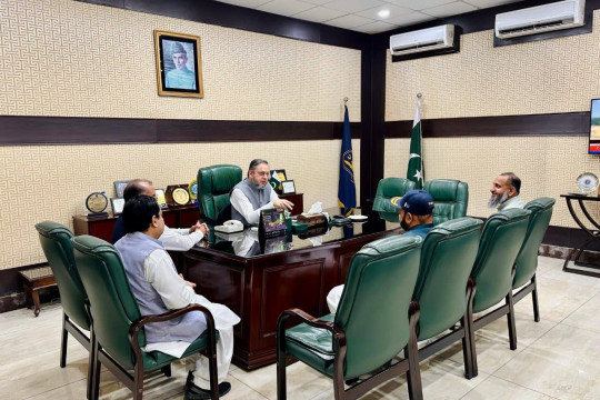 Senior NESCOM officials met with Vice Chancellor Prof. Dr. Muhammad Kamran at IUB.