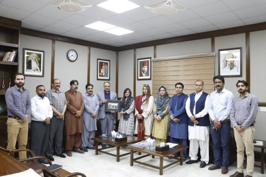 HEC Project Director Ms. Dureshahwar Saddozai visited IUB
