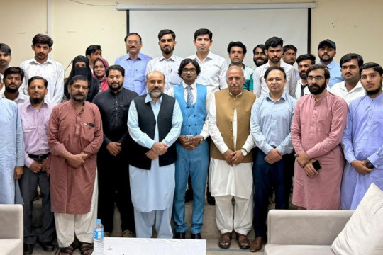 The IUB Bahawalnagar Campus hosted a ceremony to felicitate renowned poet Saghir Tabassum