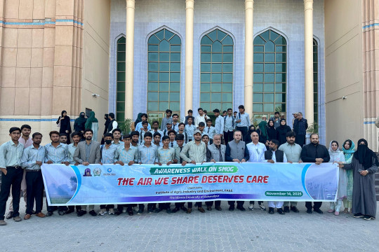 To create awareness about the serious dangers of smog, IUB organized a large-scale event.