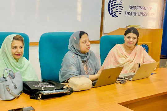 Dr. Tanzela Ambreen, a faculty member at University of Bedfordshire, UK visited the IUB