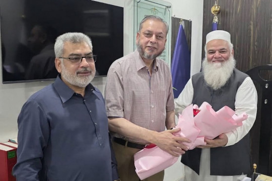 VC IUB Met With Chief Commissioner FBR, Bahawalpur Zone
