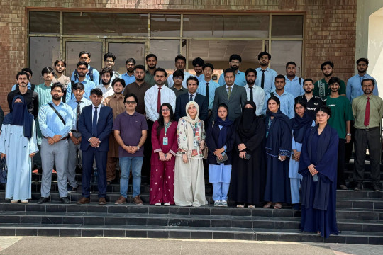 A Team of App Developers from HBL Head Office, Karachi Visited IUB