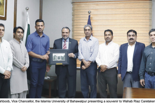 Wahab Riaz appreciated the curricular and co-curricular activities, research and development projects in the IUB