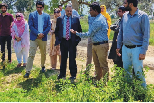 WVC Engr. Prof. Dr. Athar Mahboob visited Cholistan Institute of Desert Studies and reviewed the research activities