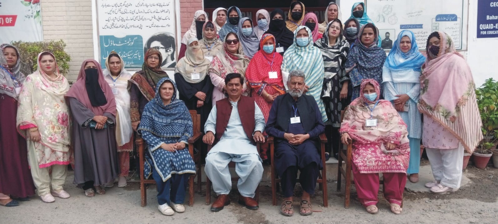 Dr. Abid Shahzad of IUB conducted a training session at Quaid-e-Azam Academy Bahawalpur