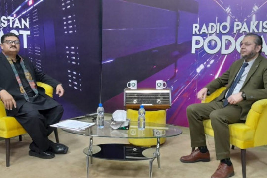 Vice Chancellor Prof. Dr. Muhammad Kamran paid a visit to Radio Pakistan in Islamabad.