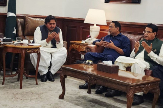 VC Prof. Dr. Muhammad Kamran met with Speaker Punjab Assembly Malik Muhammad Ahmad Khan