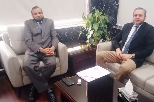 Meeting between VC Prof. Dr. Muhammad Kamran and Mr. Ghulam Nabi, DG Finance Division, HEC in Islamabad.
