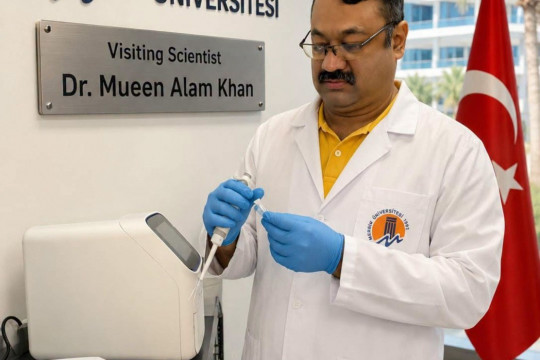 IUB Faculty Member Dr. Moin Alam Khan Wins Prestigious TÜBİTAK Fellowship
