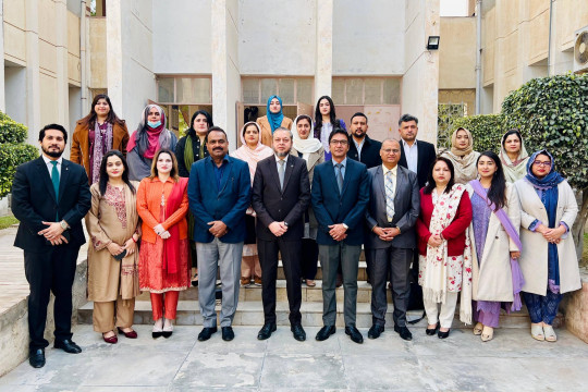 Worthy Vice Chancellor Prof. Dr. Muhammad Kamran visited the Department of English Literature of IUB.