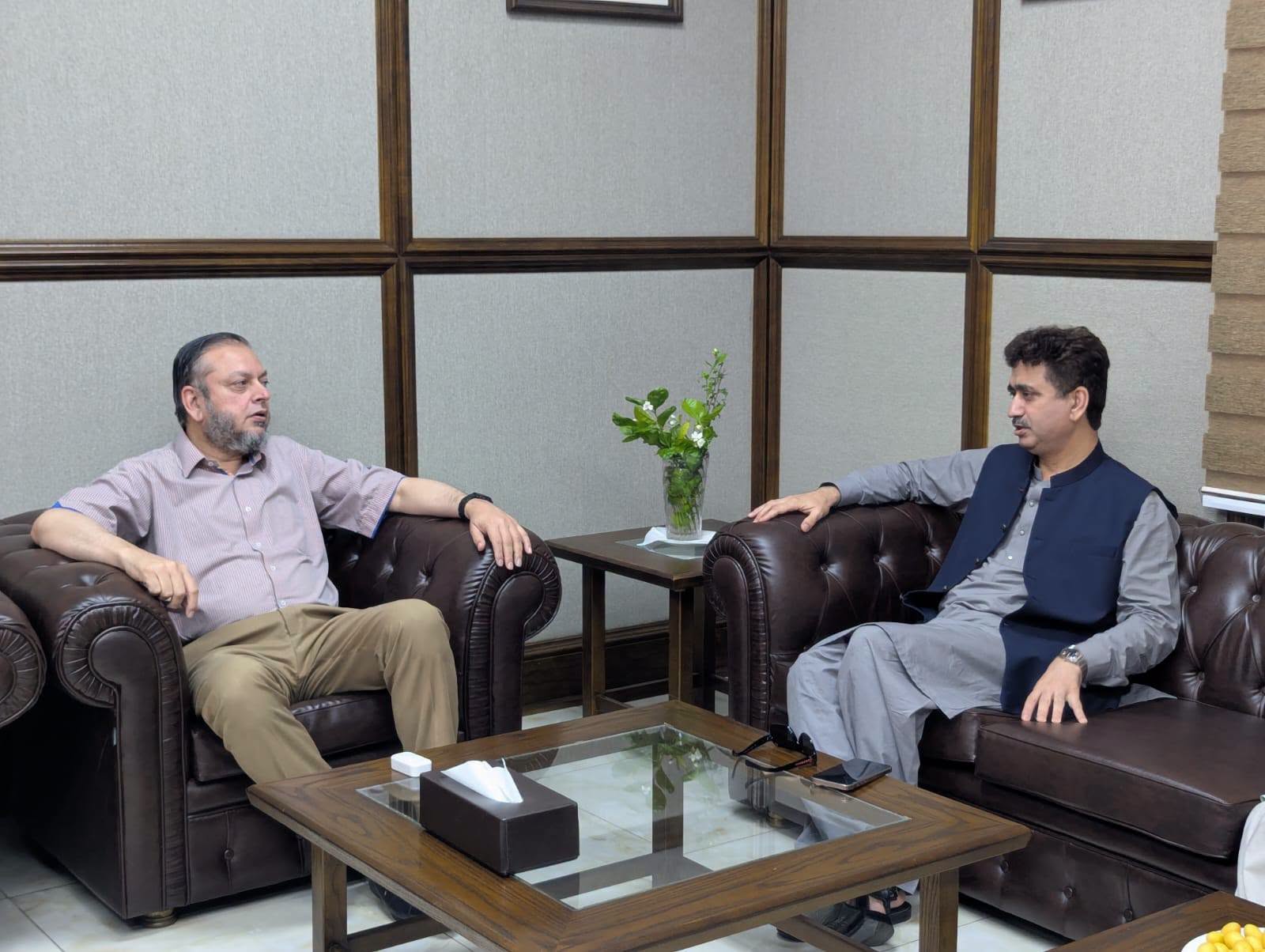 VC Thal University Bhakkar Prof. Dr. Saeed Ahmed Buzdar meets VC IUB Prof. Dr. Muhammad Kamran