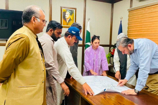 A team from WASA along with Ms. Maida Khan, Manager Community Engagement, DREAMS-I Project Bahawalpur visited The IUB