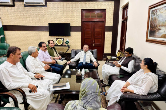 Delegation of WASA Bahawalpur and LG&CDD (CIT) CITY implementation team met VC IUB Prof. Dr. Muhammad Kamran