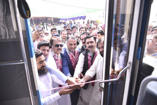 Worthy Vice Chancellor inaugurates Bus Service for students of Khairpur Tamewali